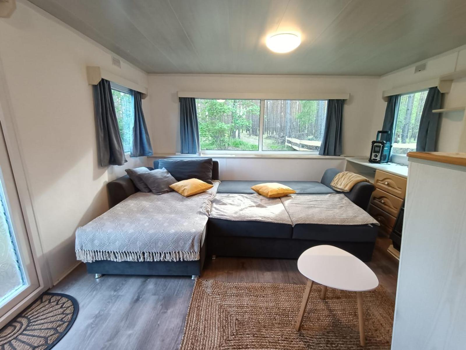 Hotel Tinyhaus Idyllisch Am Waldesrand à Cottbus Extérieur photo