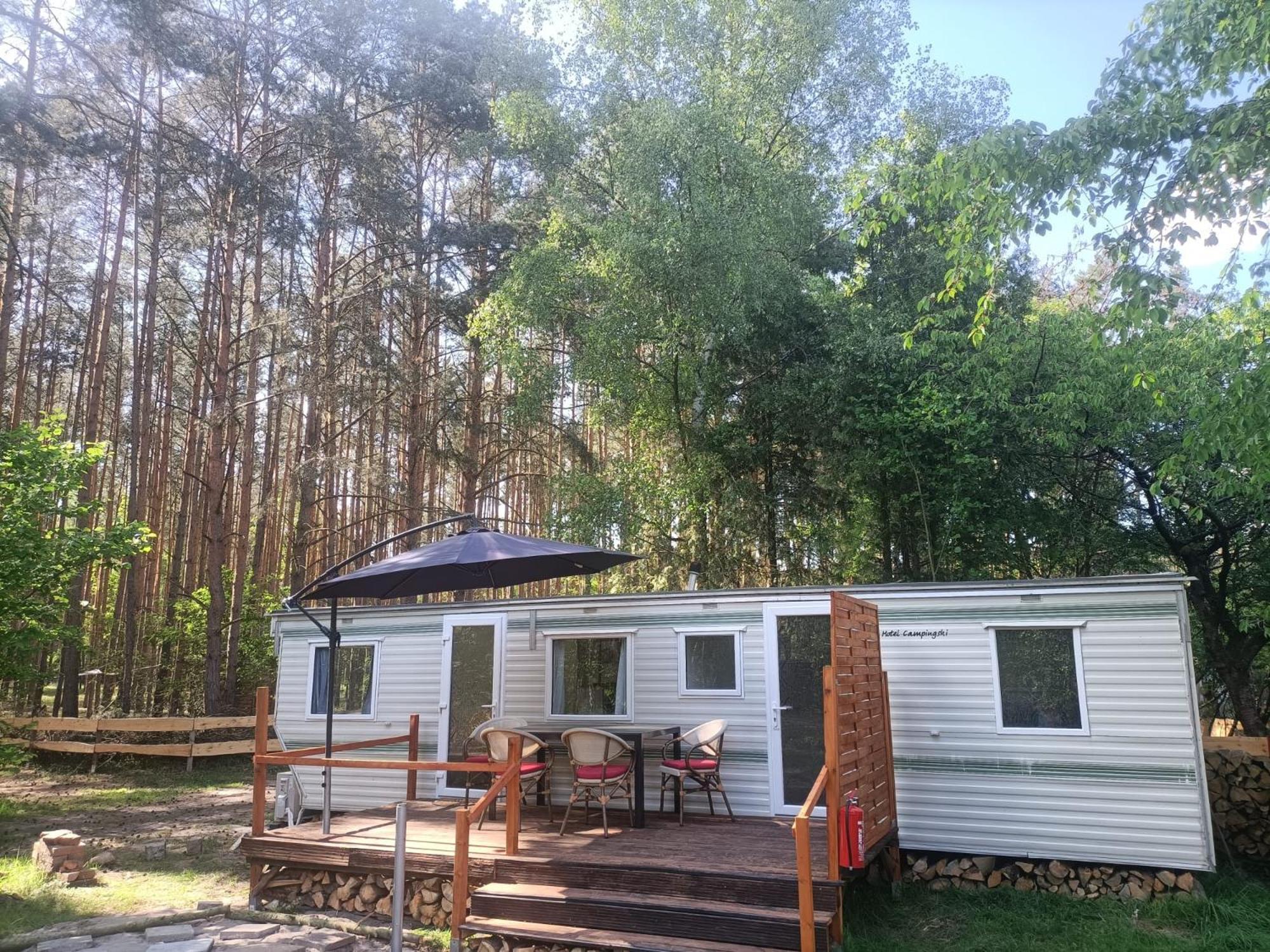 Hotel Tinyhaus Idyllisch Am Waldesrand à Cottbus Extérieur photo